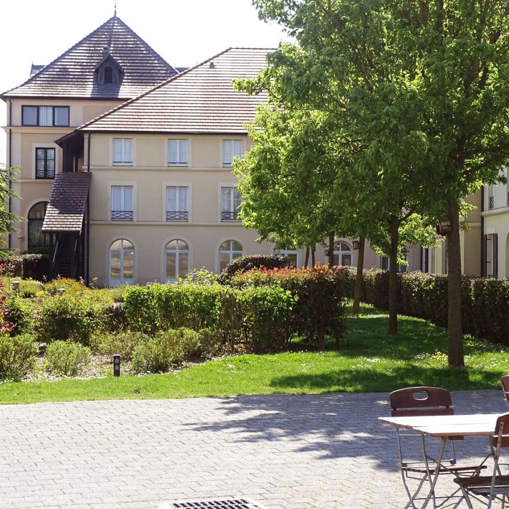 Imagem do hotel Campanile Val de France